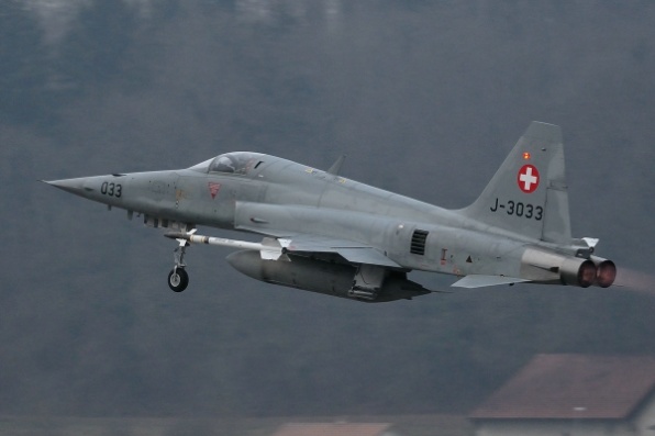 Start zu einer CAP-Mission mit scharfen Lenkwaffen