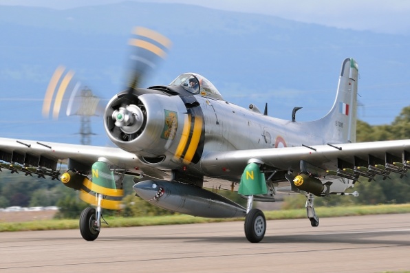 Douglas Skyraider am Fete de l'aviation in Lausanne 2011